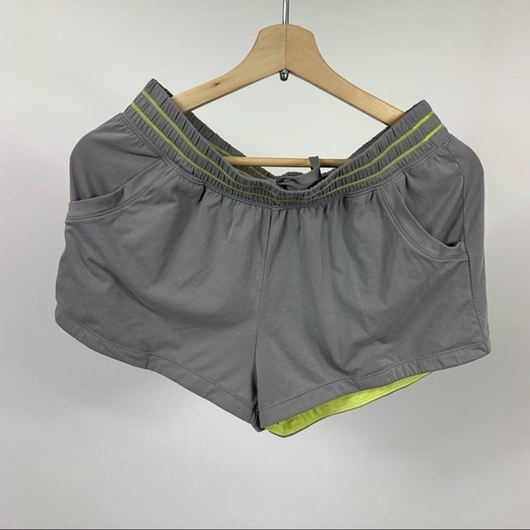 Uniqlo Gray Green Drawstring Pajama Lounge Shorts Small S - Picture 1 of 5